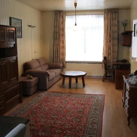 3-bedroom Home, Walking Distance To Train Station * Voorschoten